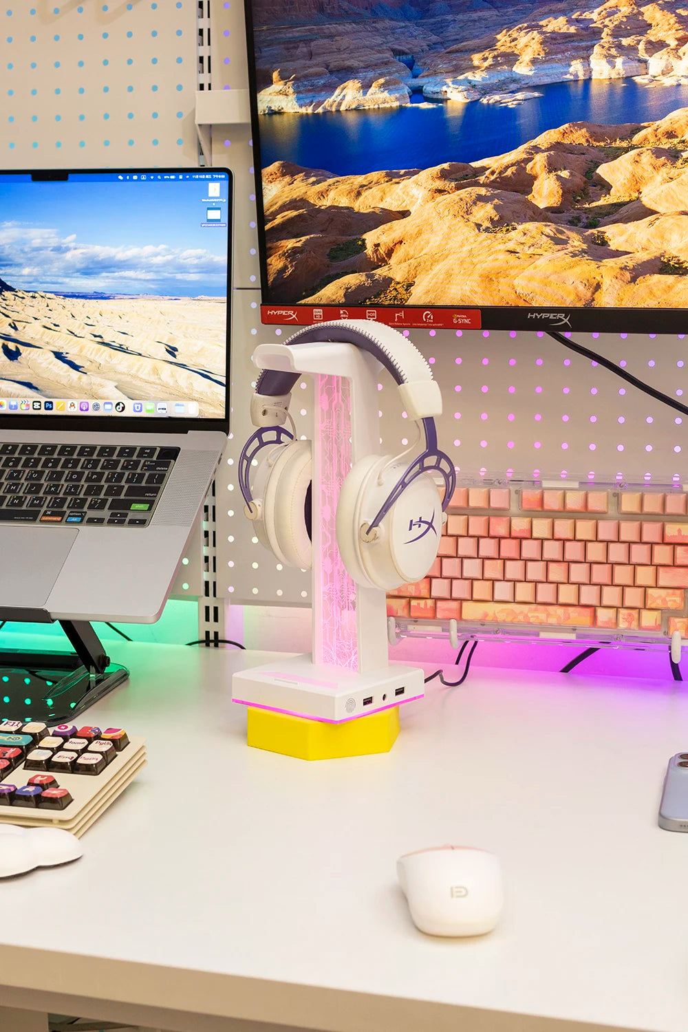 VELORA RGB Nexus Headset Stand