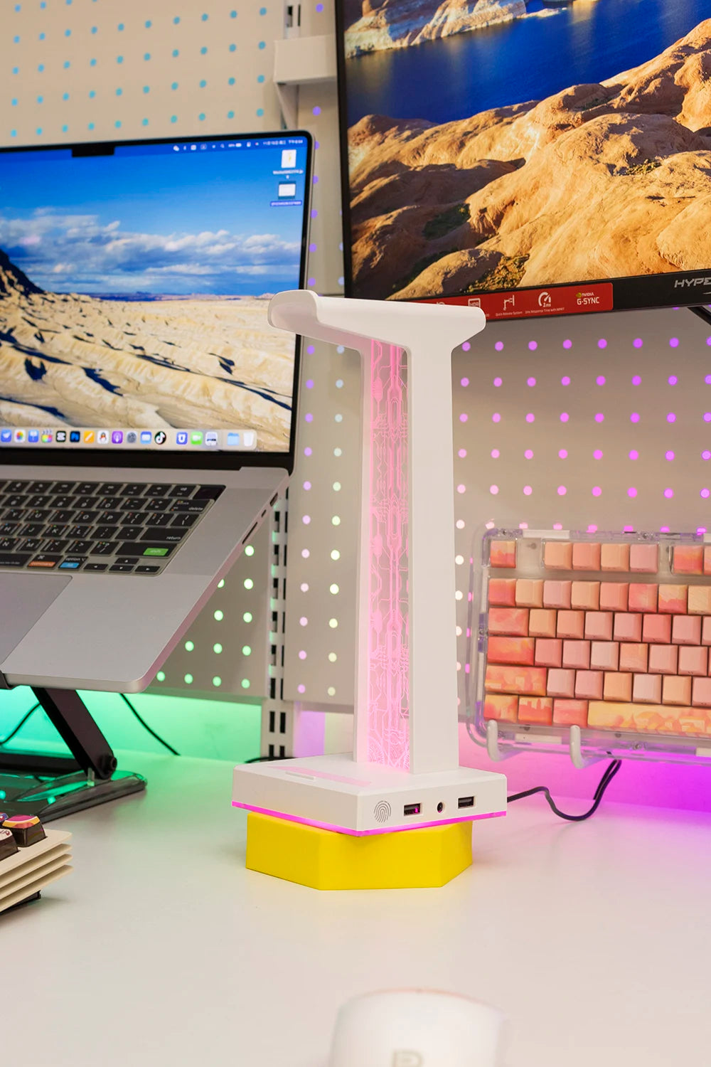 VELORA RGB Nexus Headset Stand